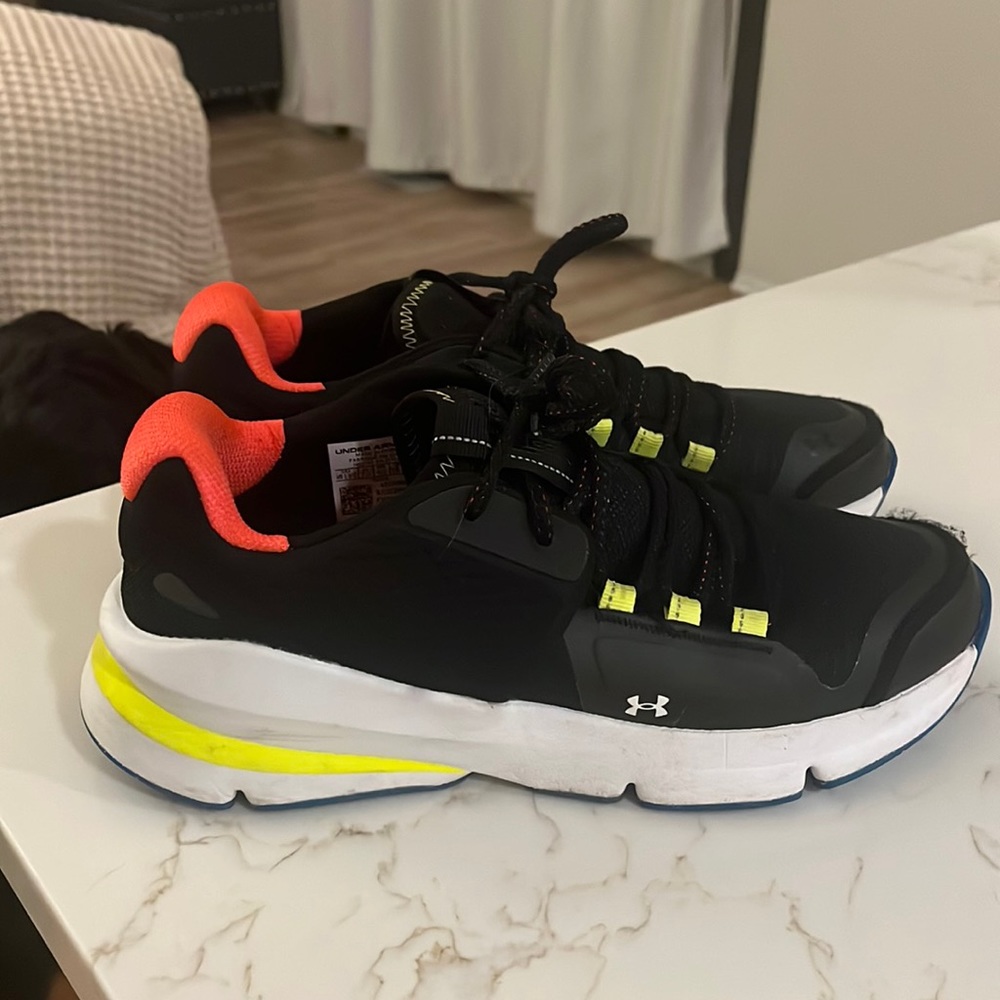UA sport style shoes